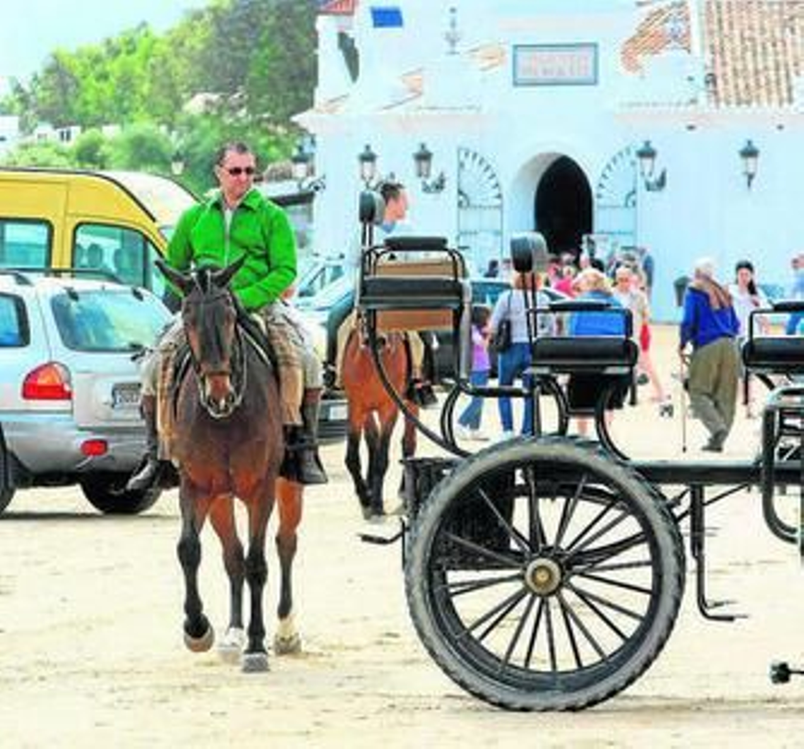 Las calles de la aldea, tranquilas.