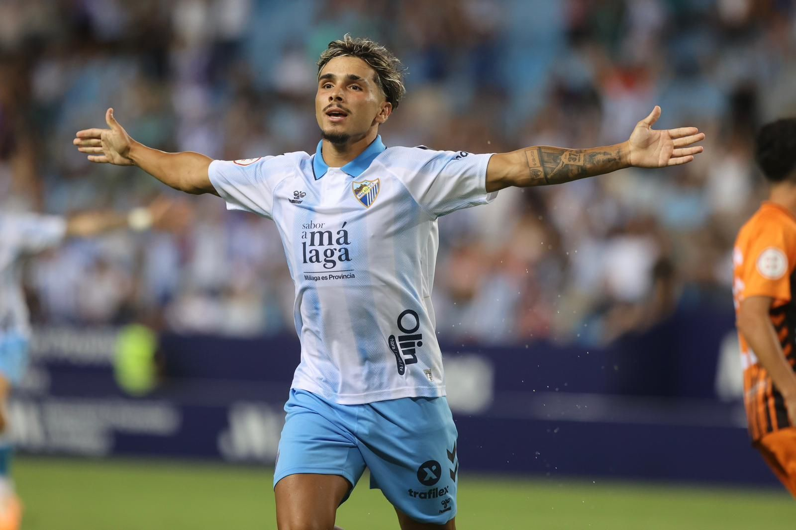 El Trofeo Costa del Sol, entre Málaga CF y Antequera, en imágenes