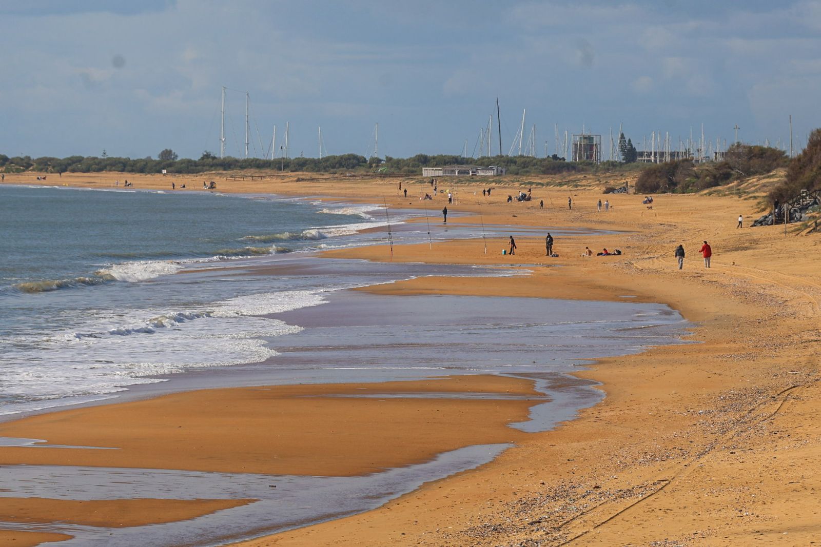 Estado de la playa de Mazagón tras los últimos temporales, en fotografías