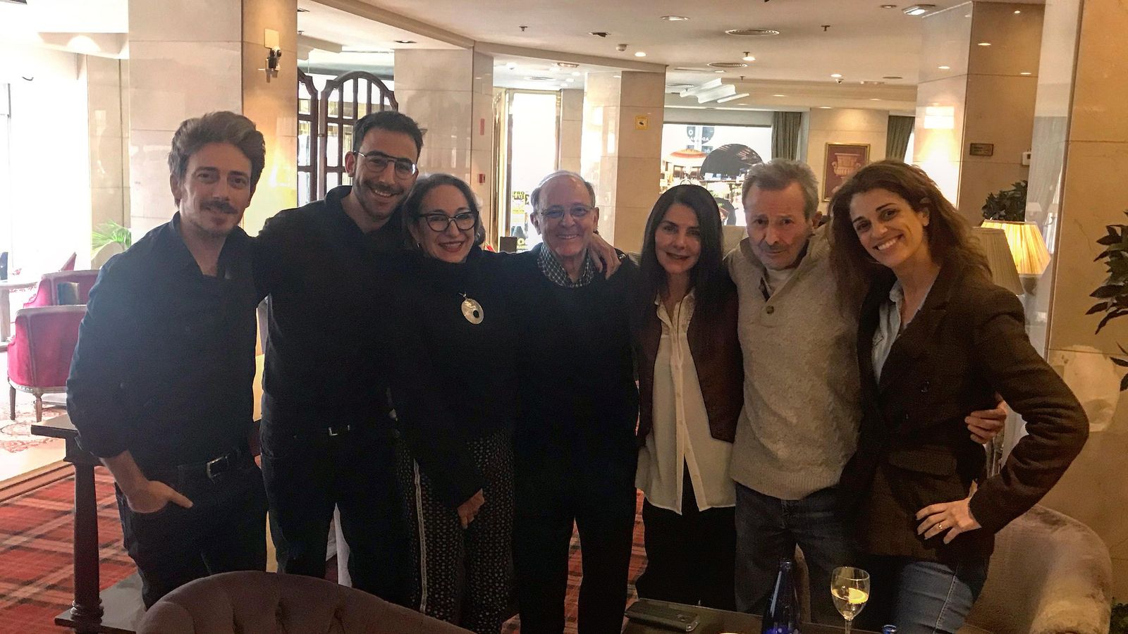 Víctor Clavijo, Paco Sepúlveda, Luisa Gavasa, Emilio Gutiérrez-Caba, Ana Fernández, Juan Diego y Ruth Gabriel, en una reunión del proyecto 'Silencio'.