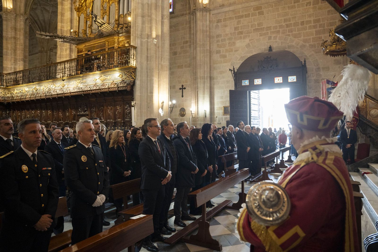 El Pendón vuelve a alzarse en Almería: memoria y ciudad bajo la luz de diciembre