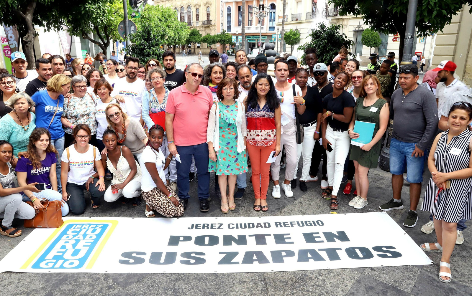 Imagen del grupo de personas que han participado en los actos del Día Mundial de las Personas Refugiadas.