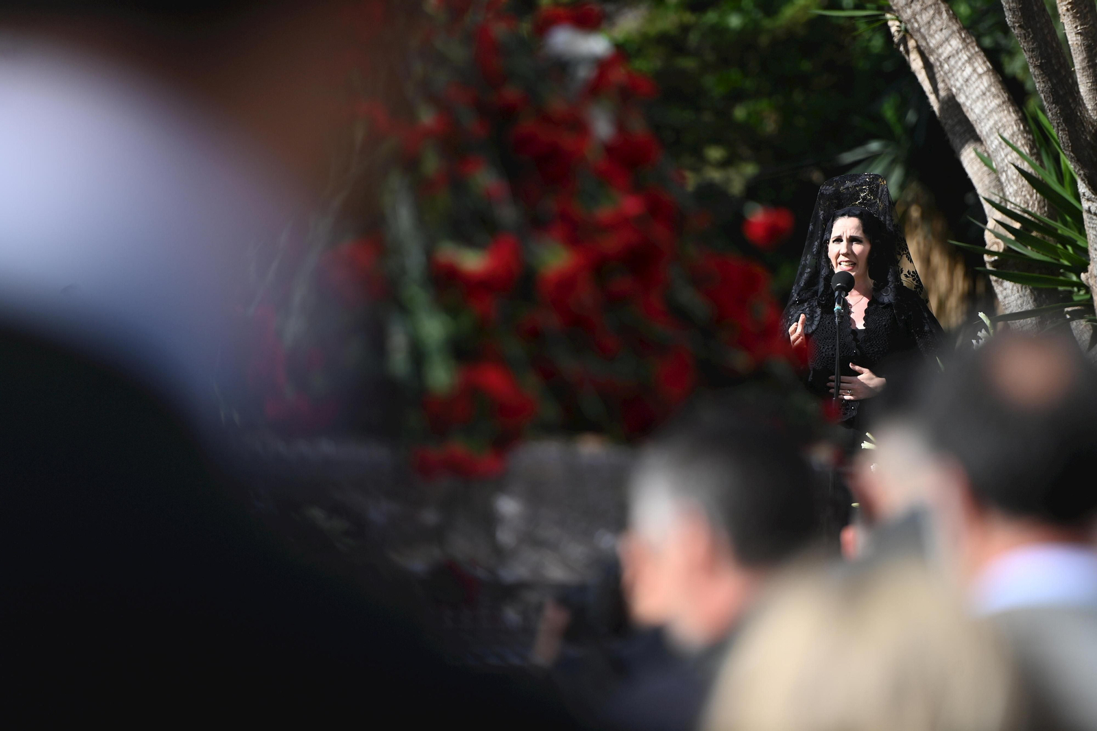 La misa del alba y el traslado del Cautivo, en fotos