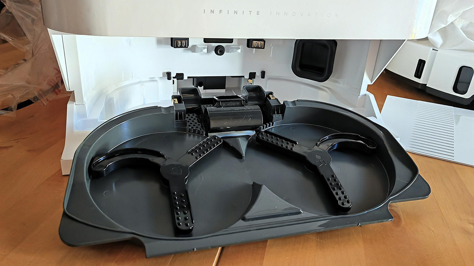 Robot aspirador Eureka J15 Max Ultra