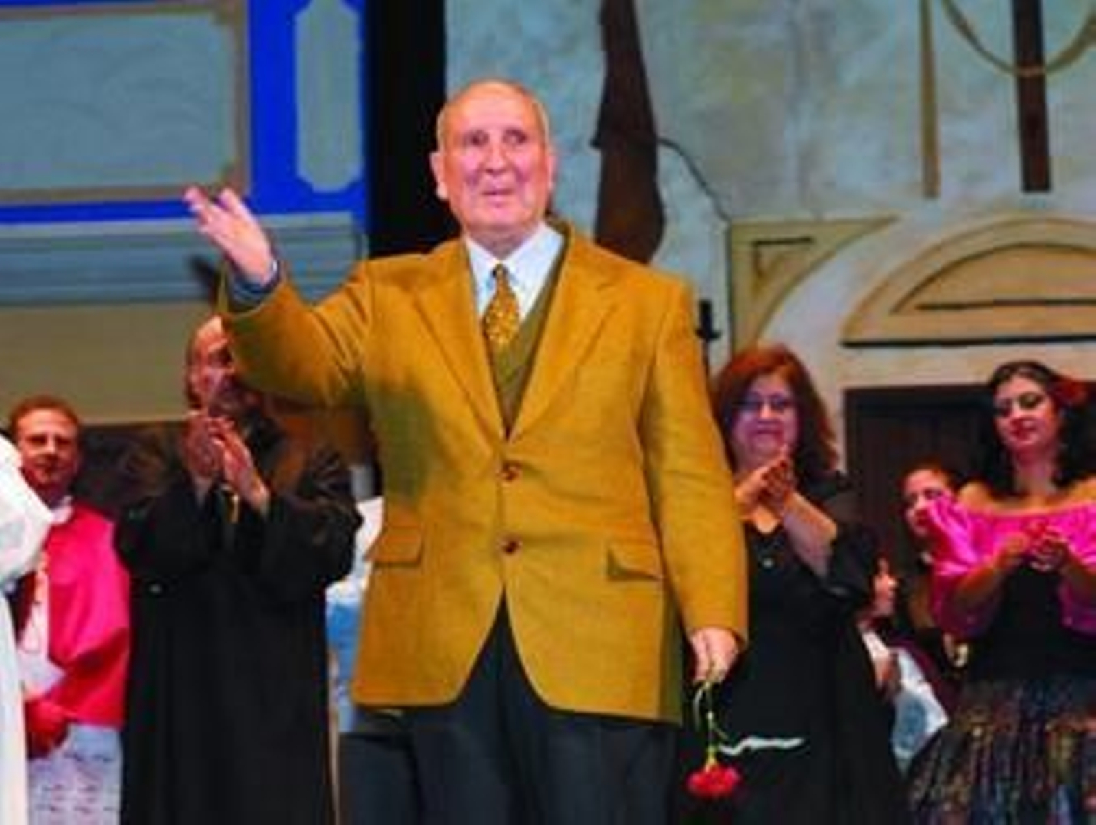 1. Algunos carteles de espectáculos del año 1959. 2. Imagen de una de las artístas más populares de los años cincuenta, Gelu. 3. José Martín Recuerda fue galardonado con el Premio Nacional de Teatro 'Lope de Vega' por su obra 'El Teatrico de Don Ramón'. 4. Imagen del granadino José Tamayo, que trajo  el auto sacramental de Calderón 'Los Encantos de la Culpa' a la puerta de la catedral /Rpo. Gráfico:  José Luis Delgado