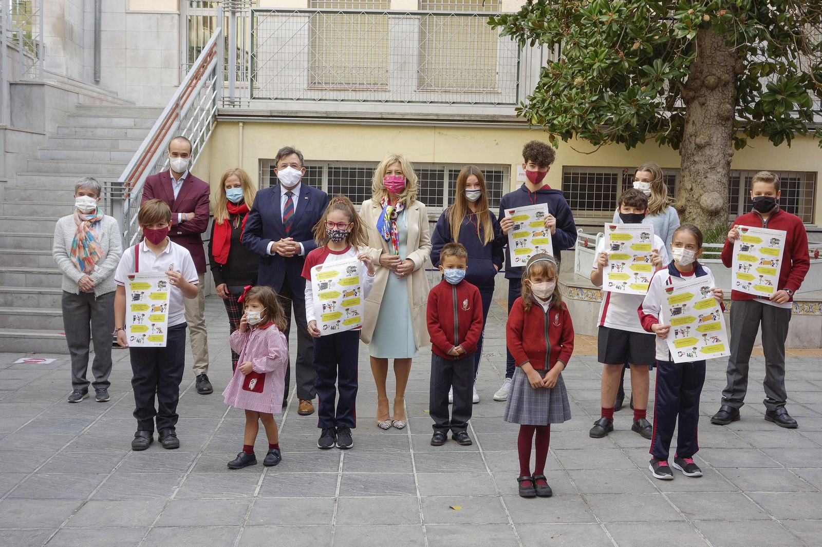 C-Pillín, el nuevo Pepito Grillo de la limpieza de Granada