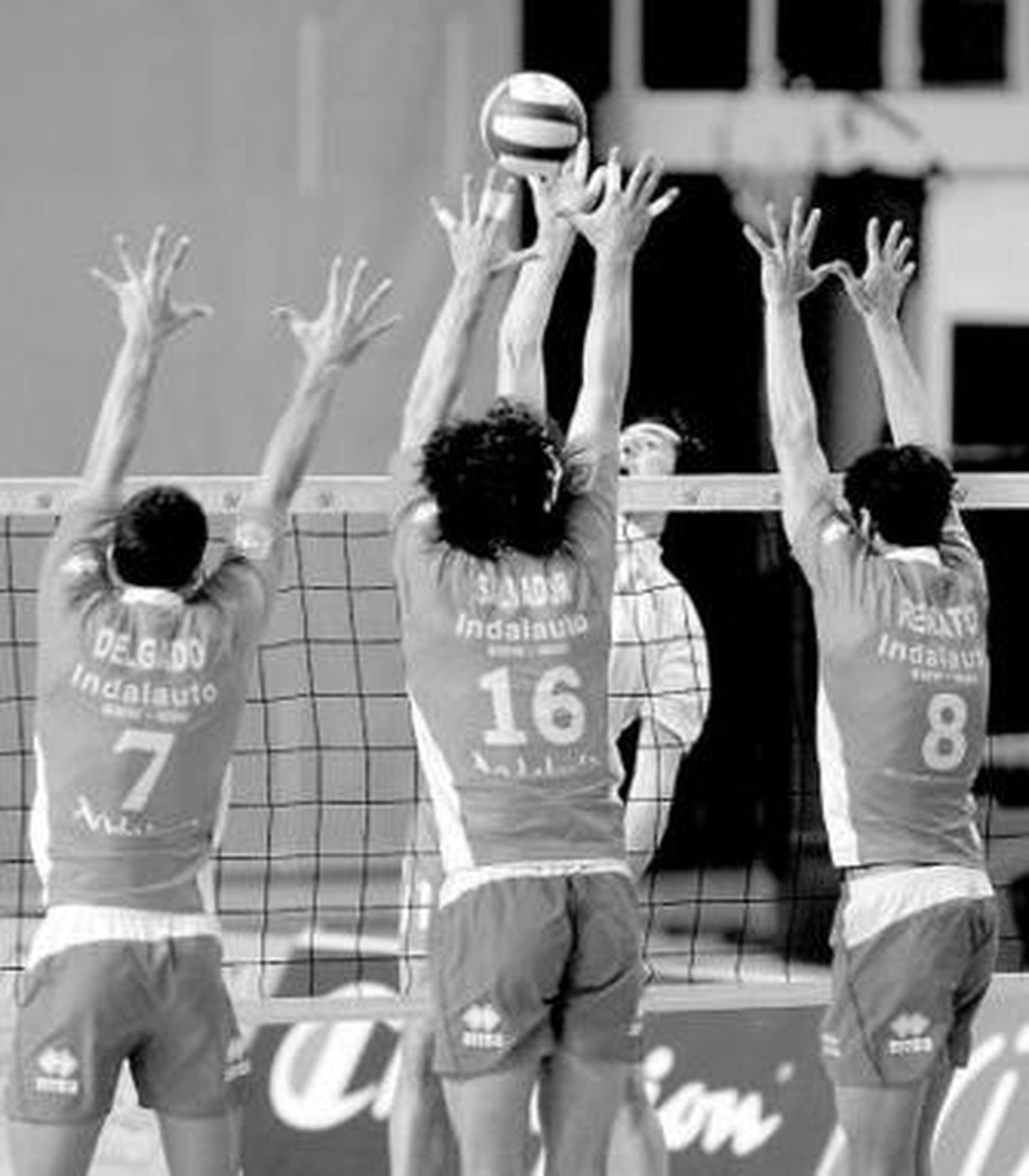 Gustavo Delgado y Juanjo Salvador, dos de los tres que siguen.