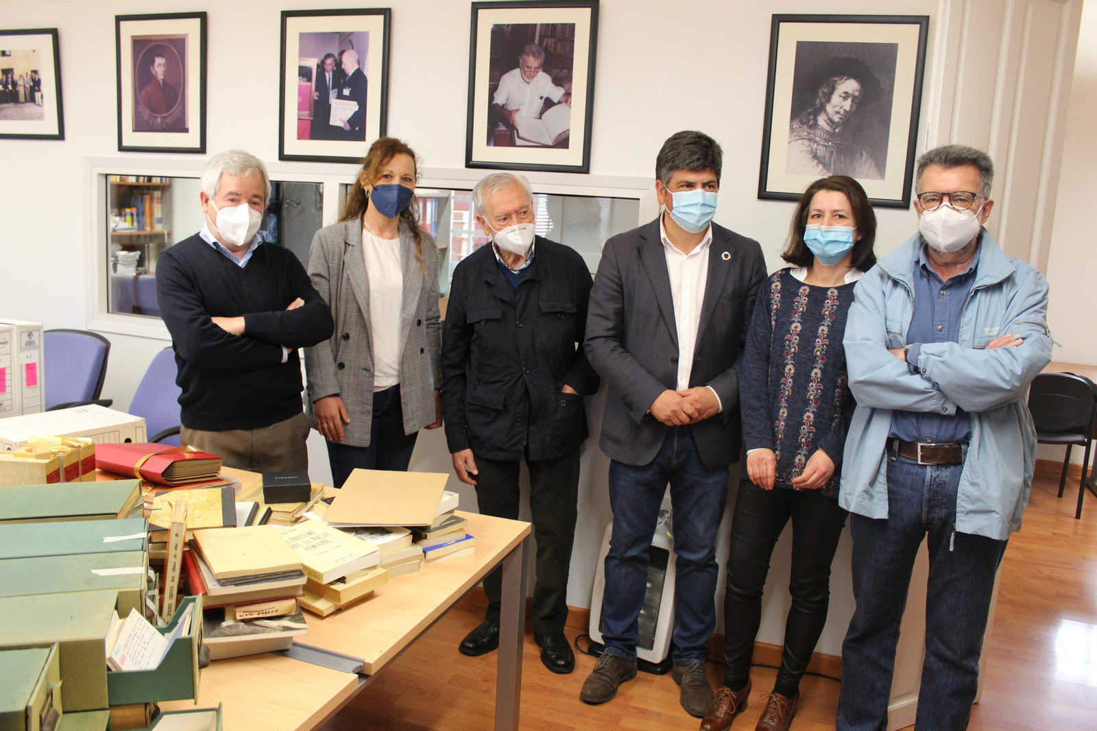 Un momento de la donación del archivo en Montilla.