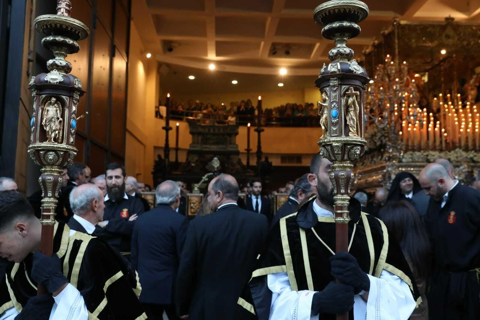 Las fotos del Sepulcro del Viernes Santo en Málaga Las fotos del Sepulcro del Viernes Santo en Málaga