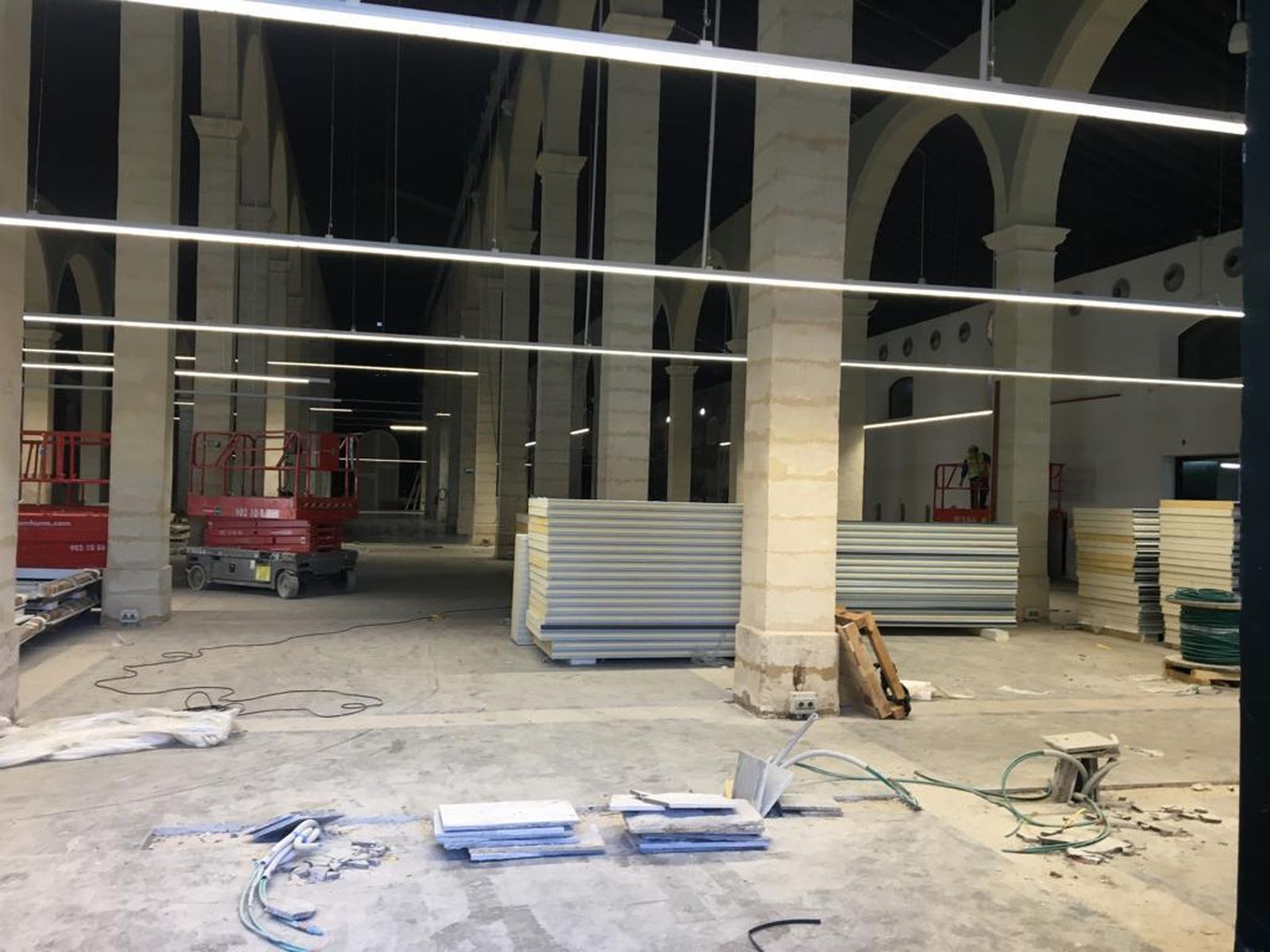 Una imagen de las obras que se ejecutan en la Bodega San José, junto a la Plaza de Toros.