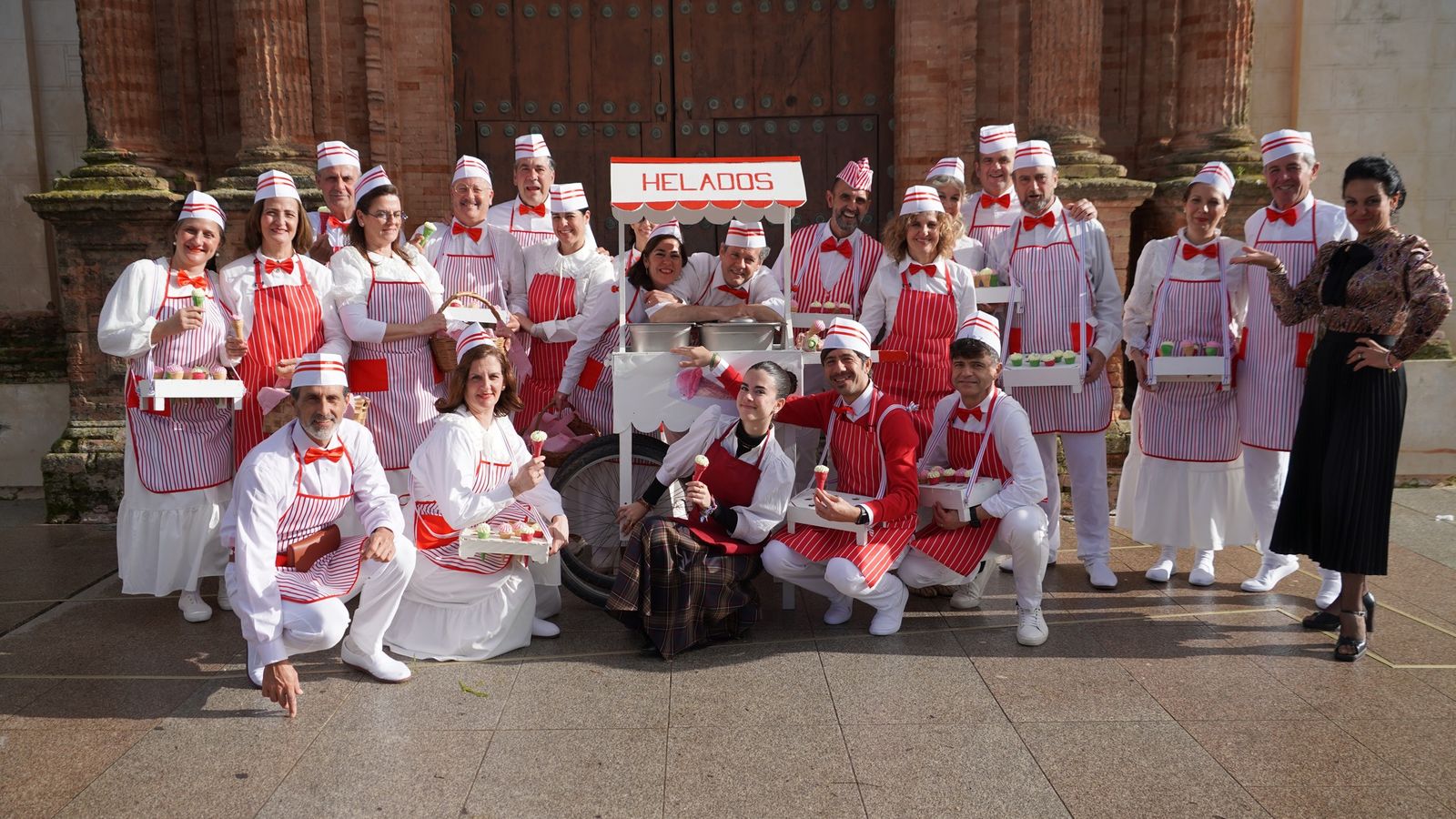 El casco histórico de la localidad se transforma en escenario monumental de 1900.