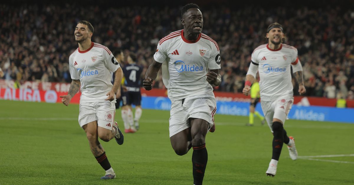 Alineación probable del Sevilla para recibir al Alavés: todos a una