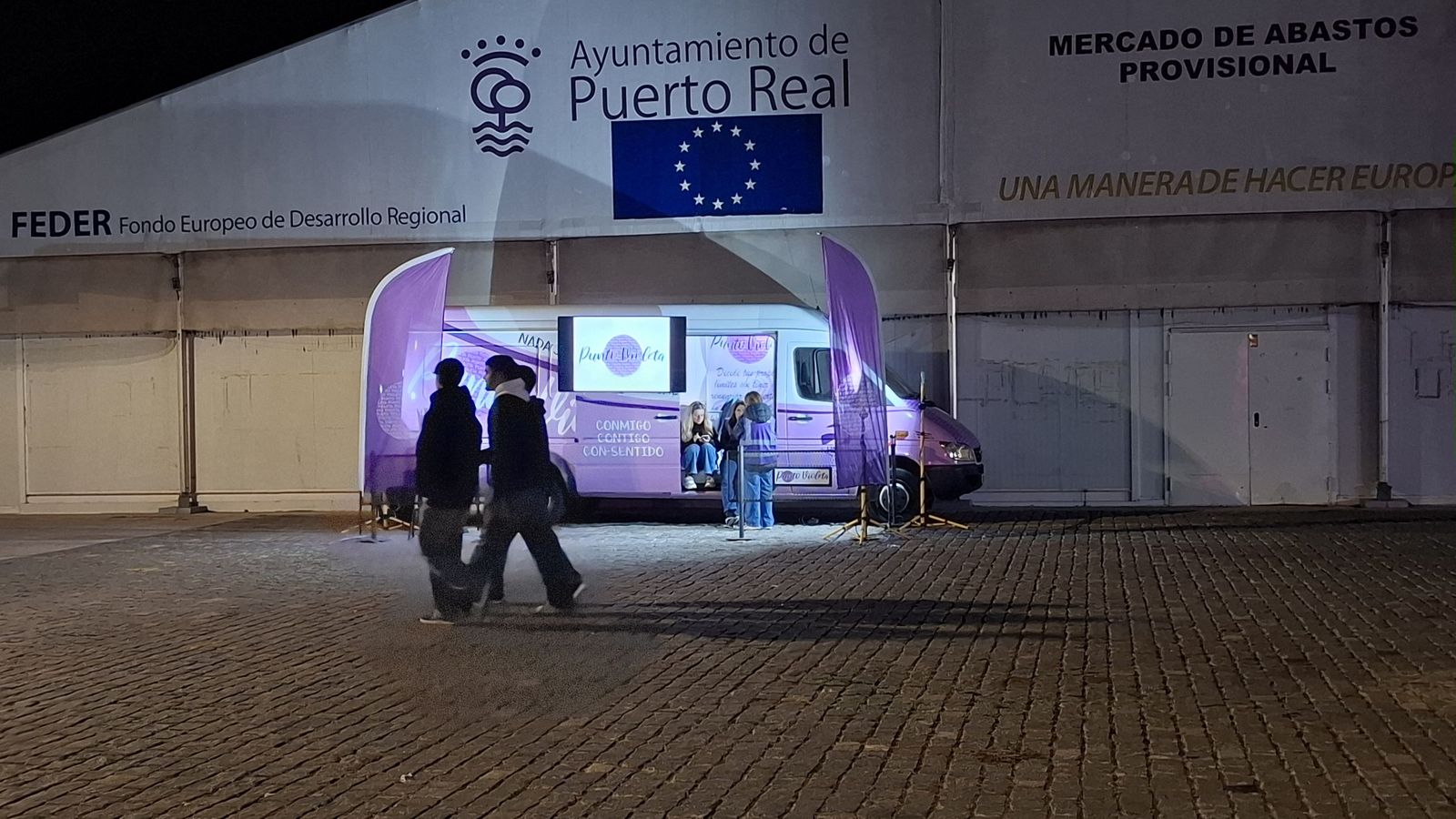 Punto violeta de Puerto Real, durantela celebración del Festival Rock D´Akí