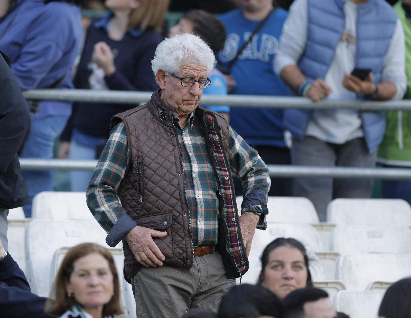 Búscate en las fotos del Betis - Gent