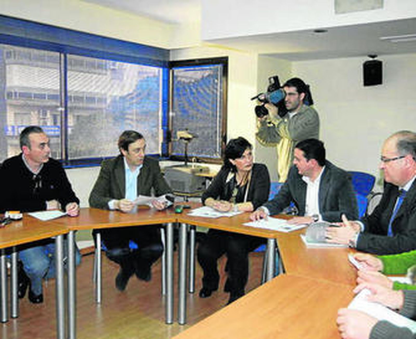 Reunión mantenida ayer con portavoces del Almanzora.