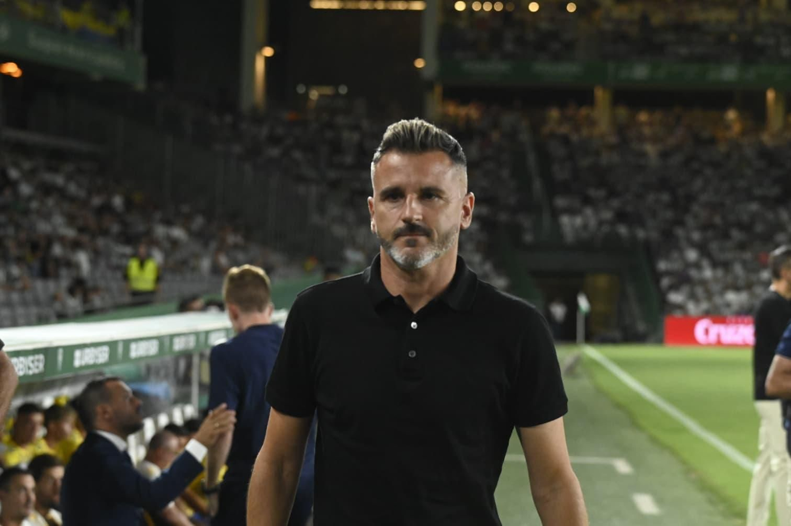 Iván Ania, durante el encuentro ante Las Palmas.