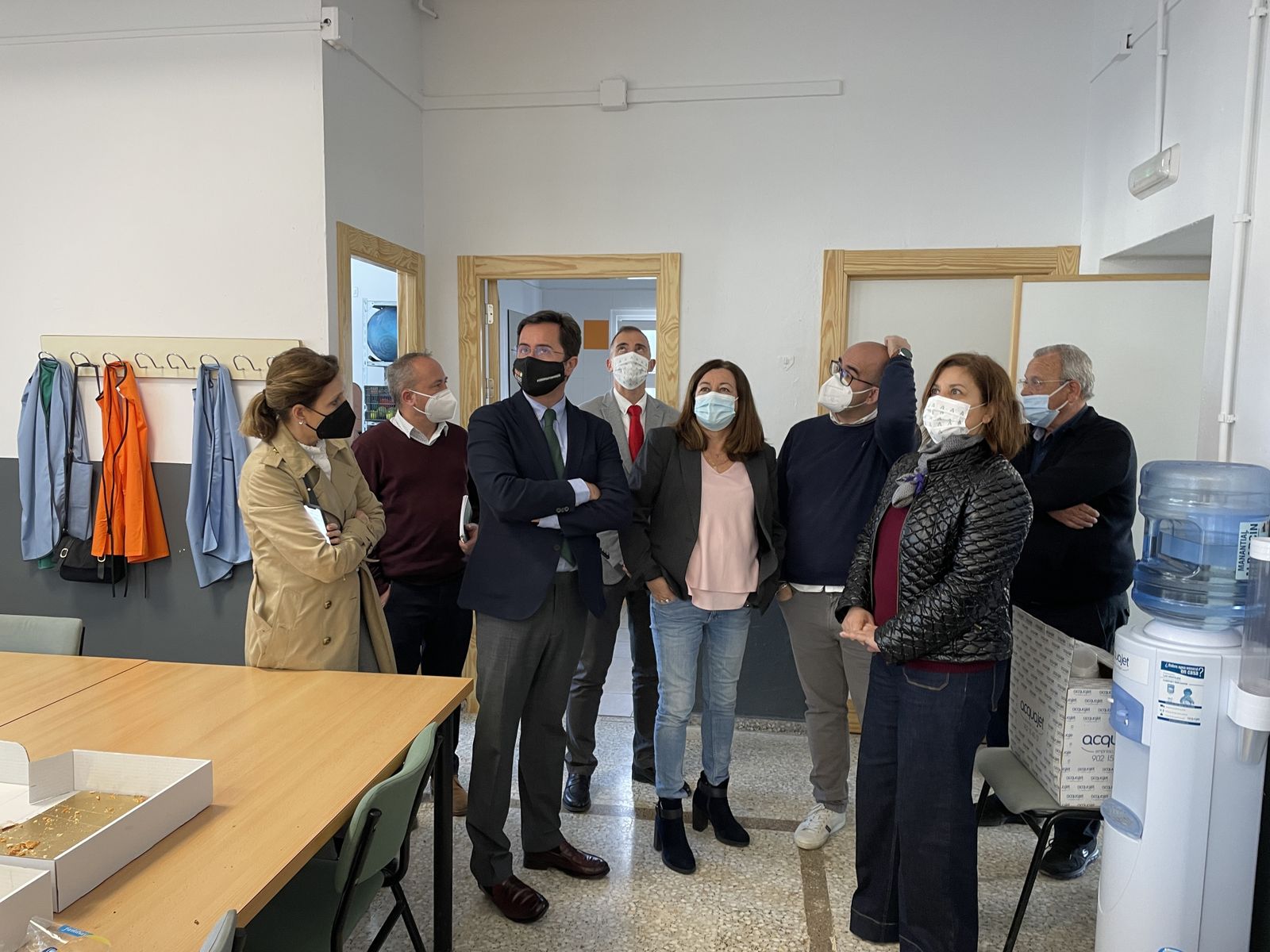 Visita de los representantes institucionales al centro.