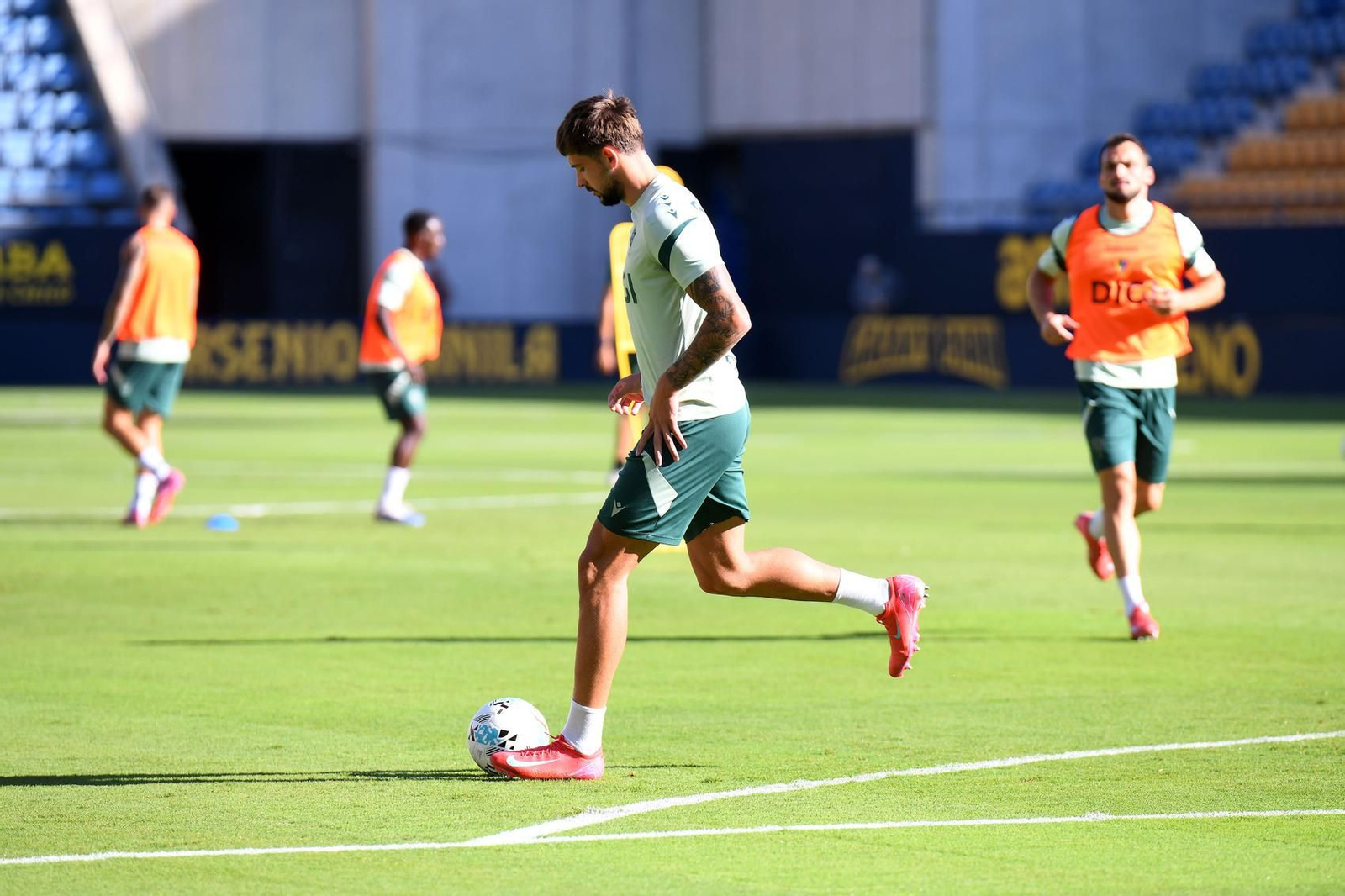 Kovacevic con el balón en la sesión del miércoles.