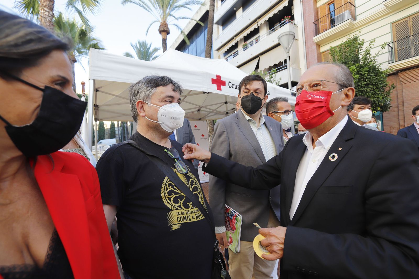 Imágenes del Día de la Banderita de Cruz Roja en Huelva
