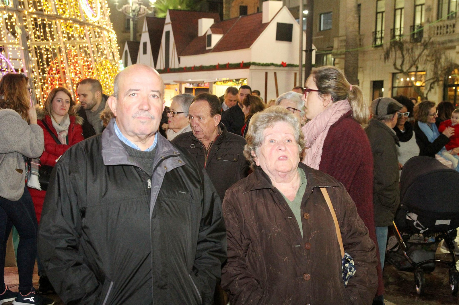 Pepe El Marismeño y el Coro de Emigrantes ponen voz al Cuentacuentos de Huelva Información, en imágenes