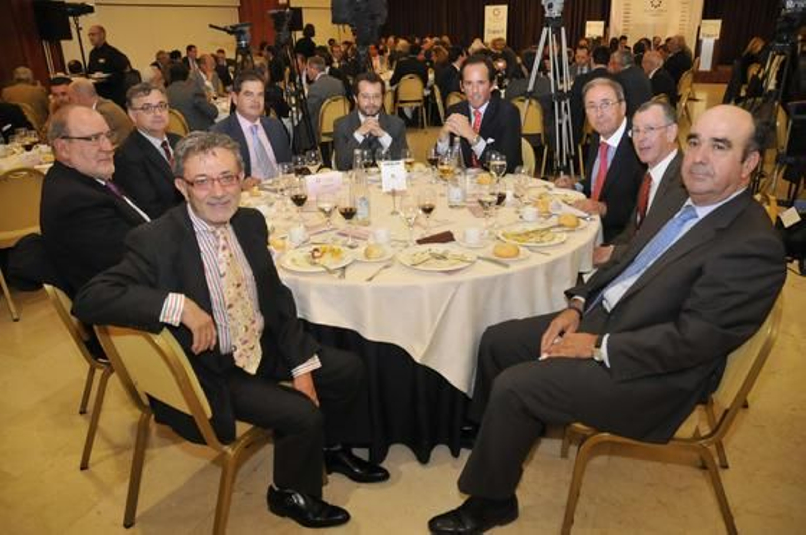 Miguel Vilaplana, José Gutiérrez, Antonio Yélamo, Daniel Carrasco, Juan Manuel Marqués, José Argudo, Rafael Ávila, Gumersindo Ruiz y Francisco Campos.

Foto: Juan Carlos Vazquez / Victoria Hidalgo