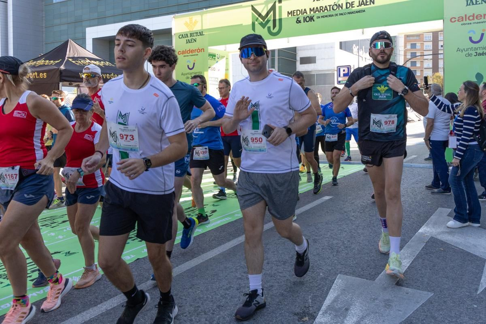 Éxito participativo en la XXVIII Media Maratón 'Ciudad de Jaén', en imágenes