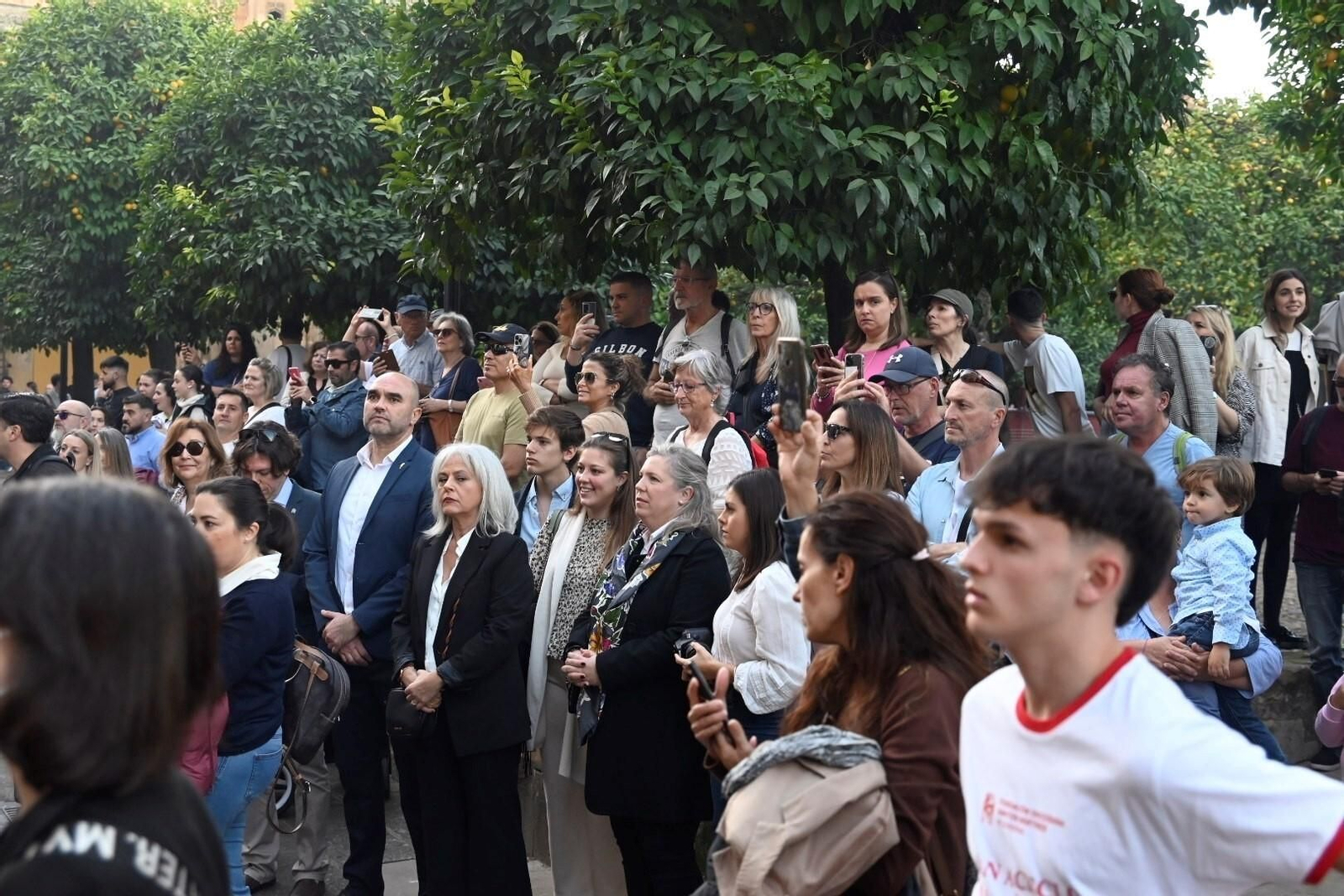 La procesión de San Acisclo y Santa Victoria en Córdoba, en imágenes