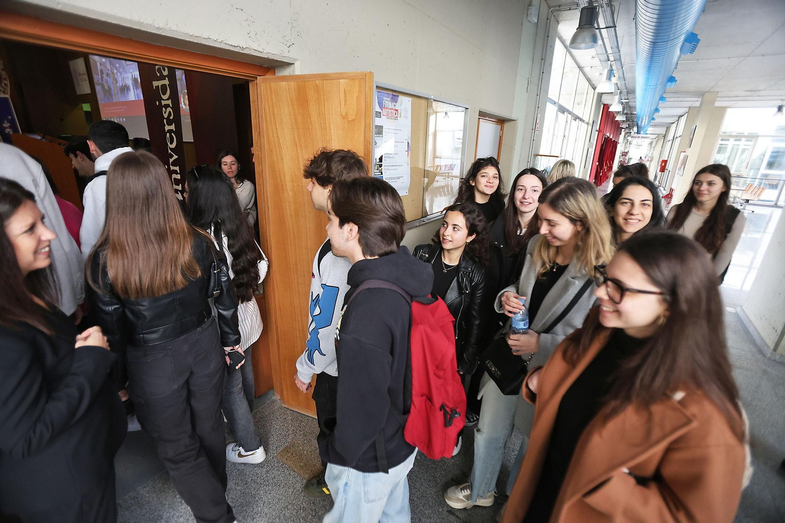 Imágenes de la Welcome Ceremony para dar la bienvenida al alumnado Erasmus que estudiará en la UHU