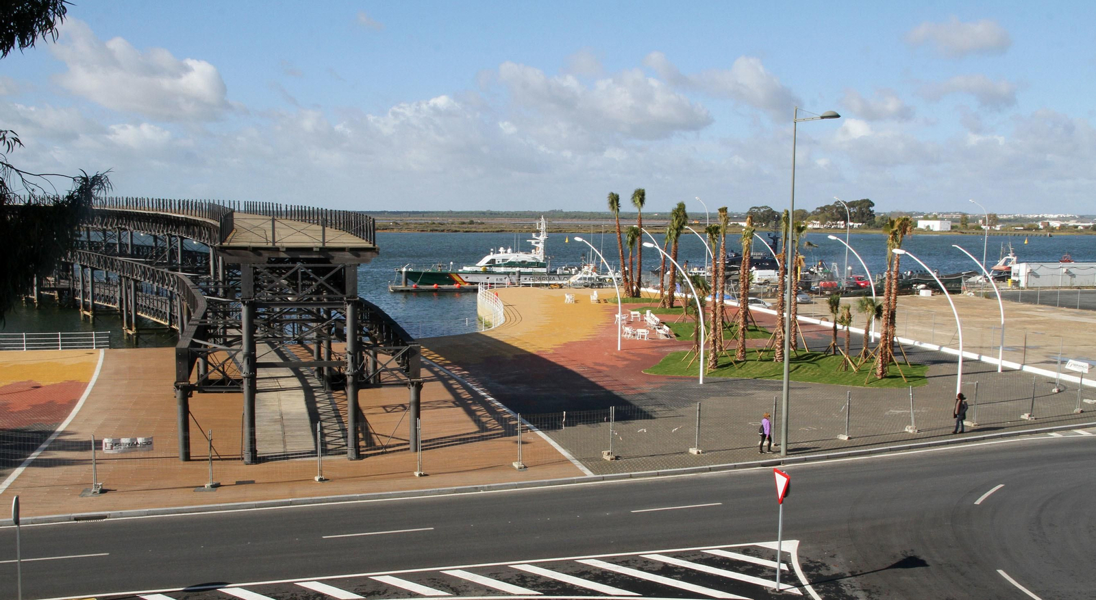 Estado de las obras de rehabilitación del entorno del Muelle del Tinto Estado de las obras de rehabilitación del entorno del Muelle del Tinto