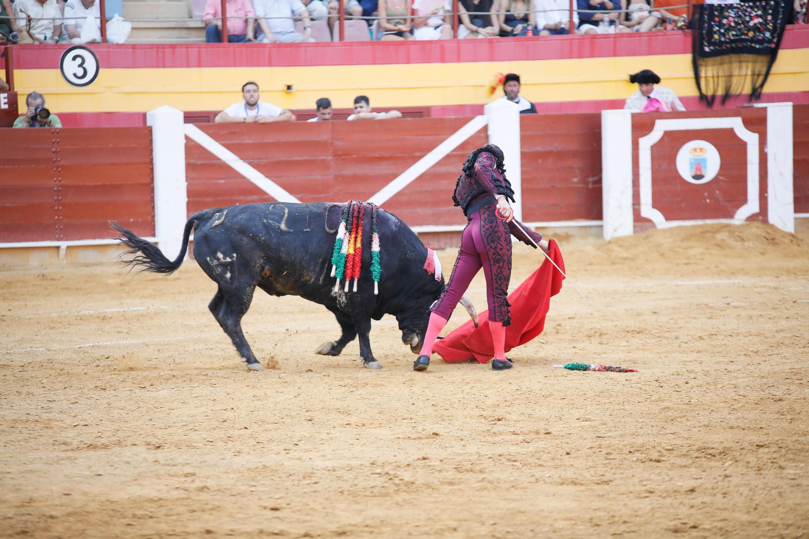 Imágenes de la corrida de toros en Roquetas de Mar