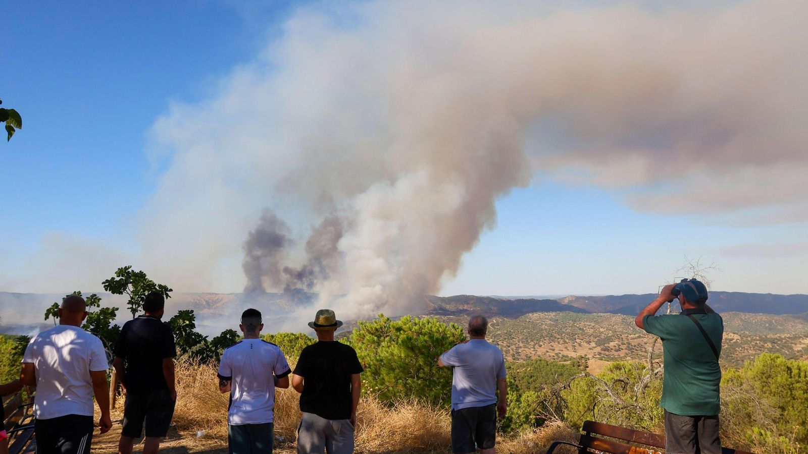 Incendio forestal en el campo de tiro de la base militar de Cerro Muriano (Córdoba)