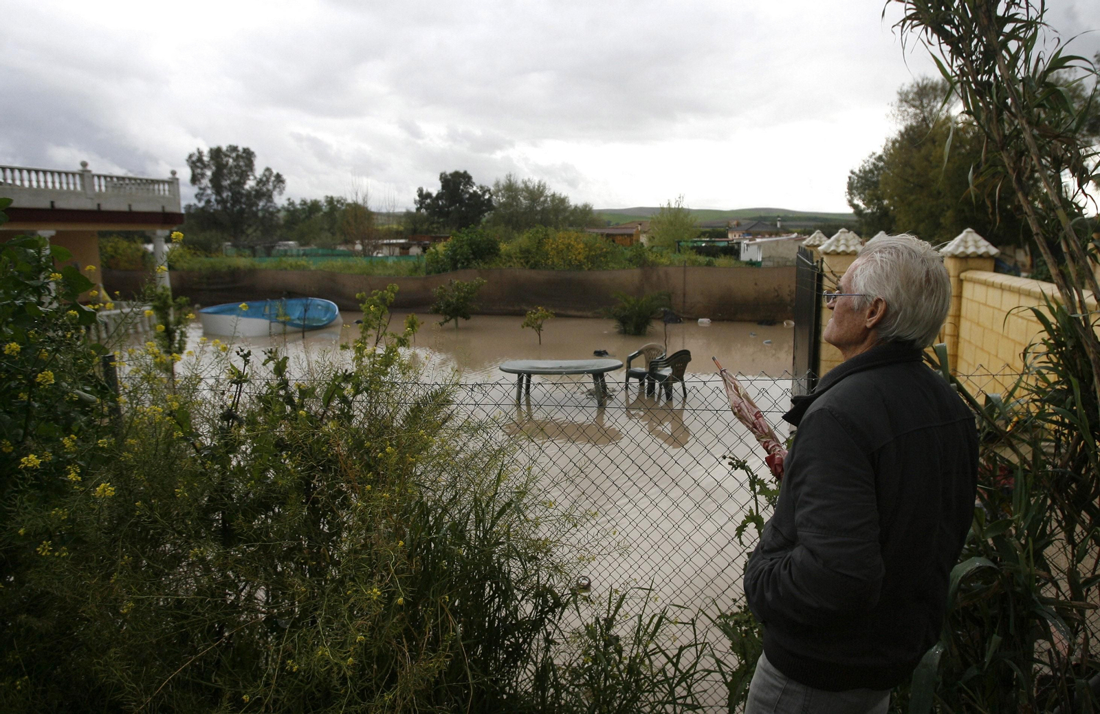 Una parcela anegada en Guadalvalle en marzo de 2013.