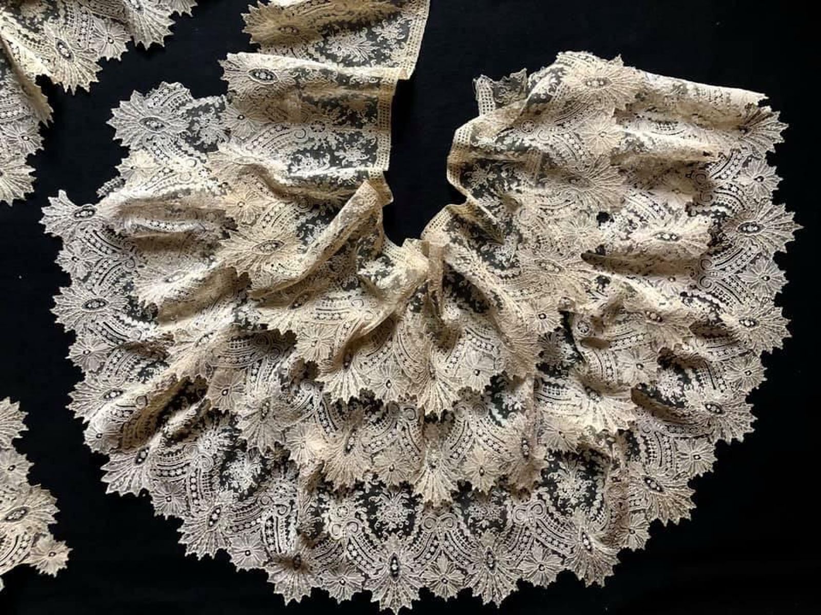 Encaje de punto de aguja