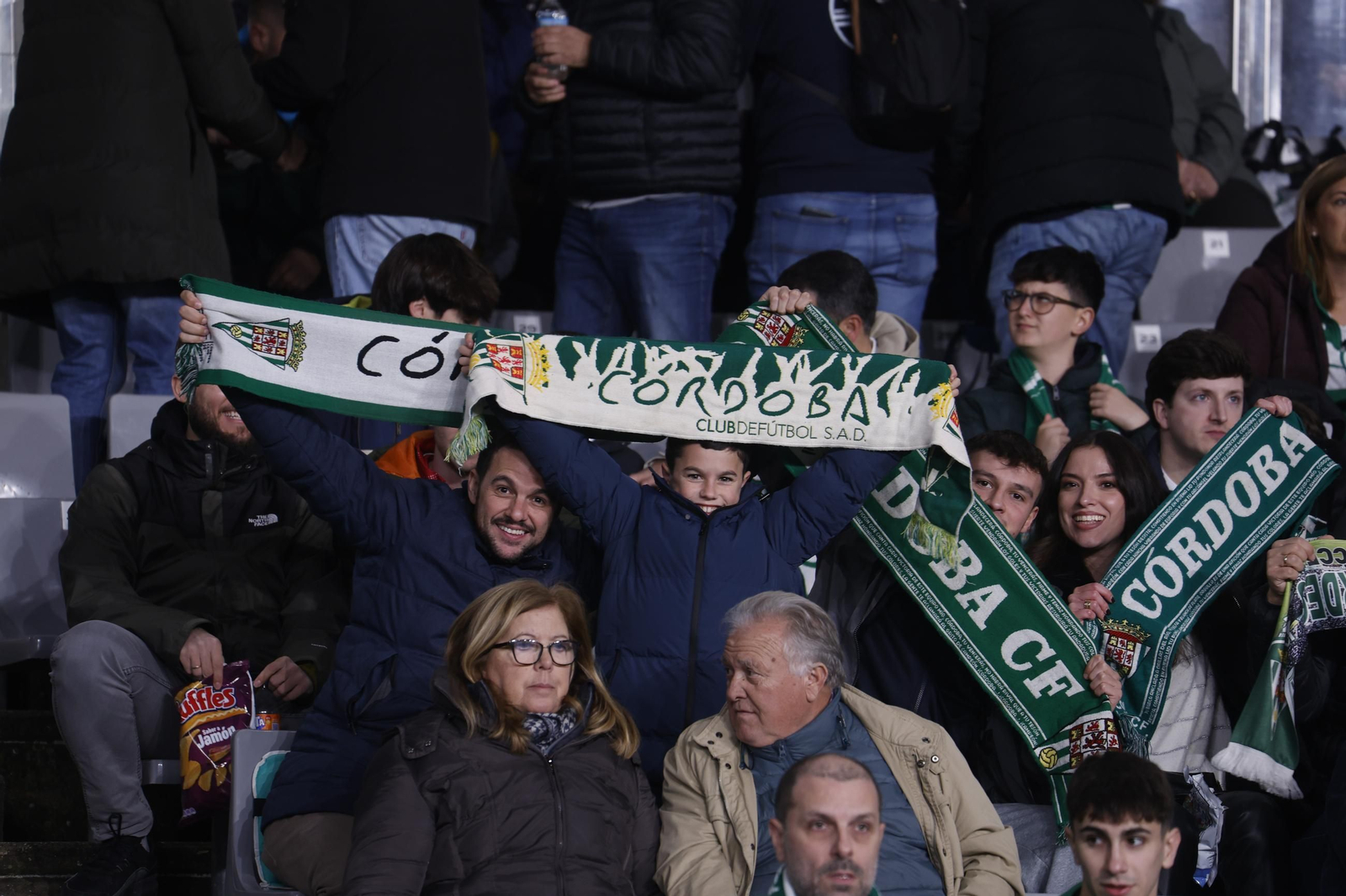 Las mejores fotos del ambiente en el Córdoba CF - Cádiz