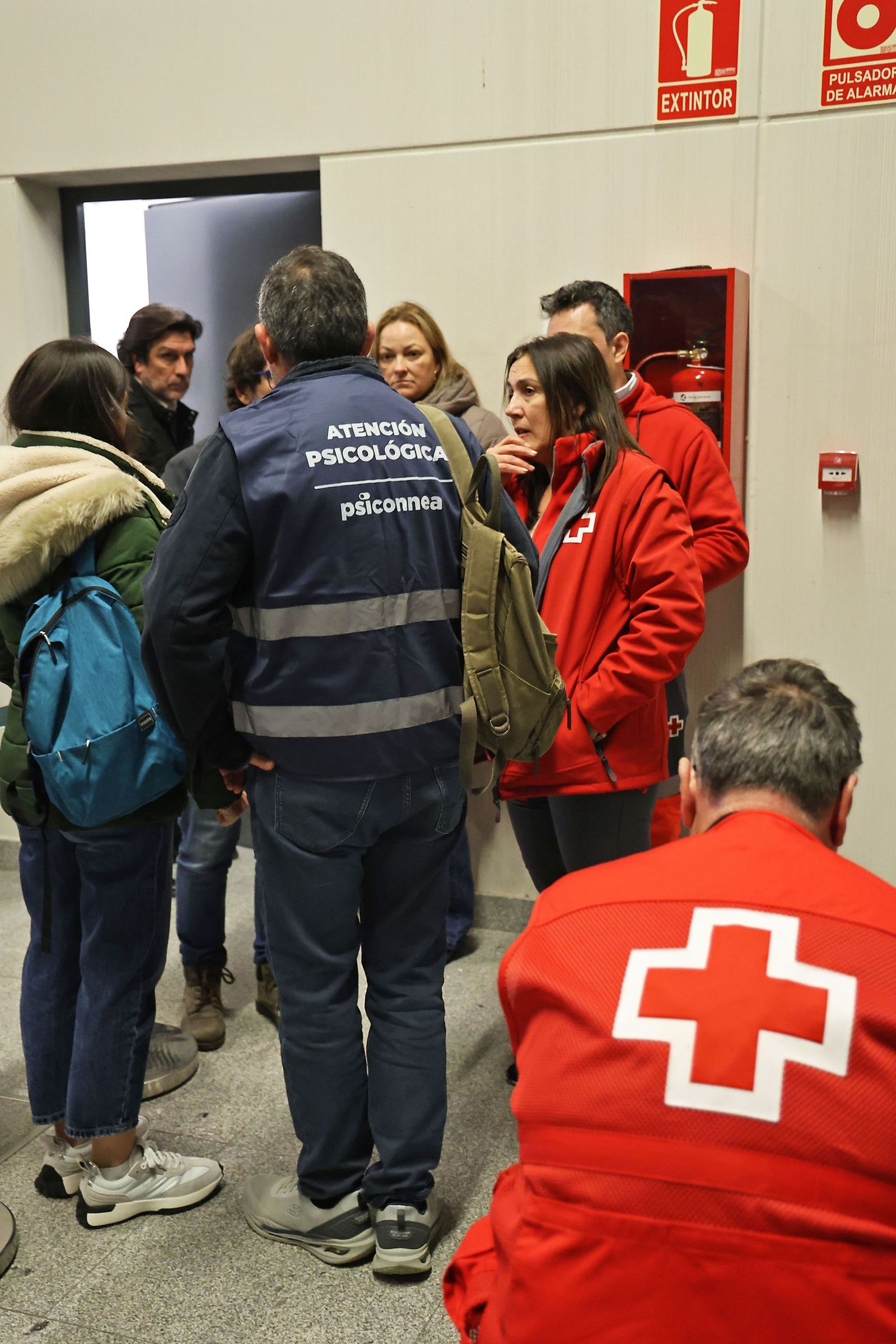 Las Fotografías del dispositivo de urgencia en la estación de Huelva para los afectados por el tren accidentado