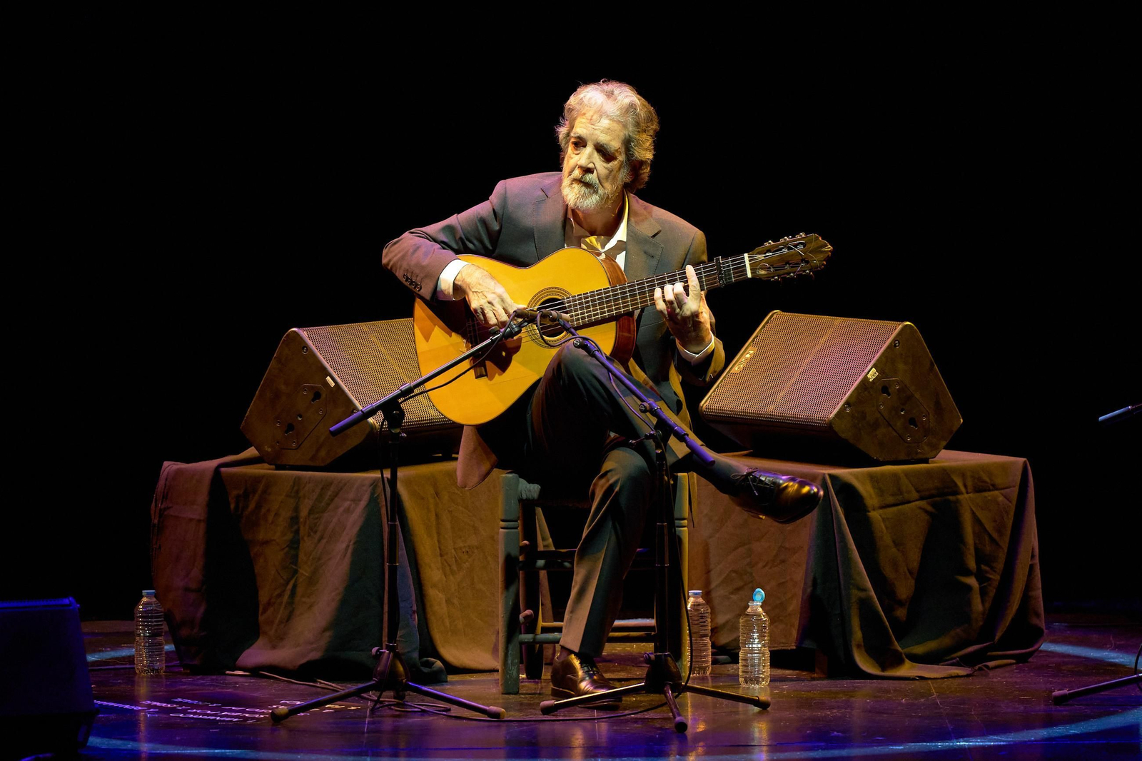 Rafael Riqueni en el escenario del Teatro de la Maestranza.