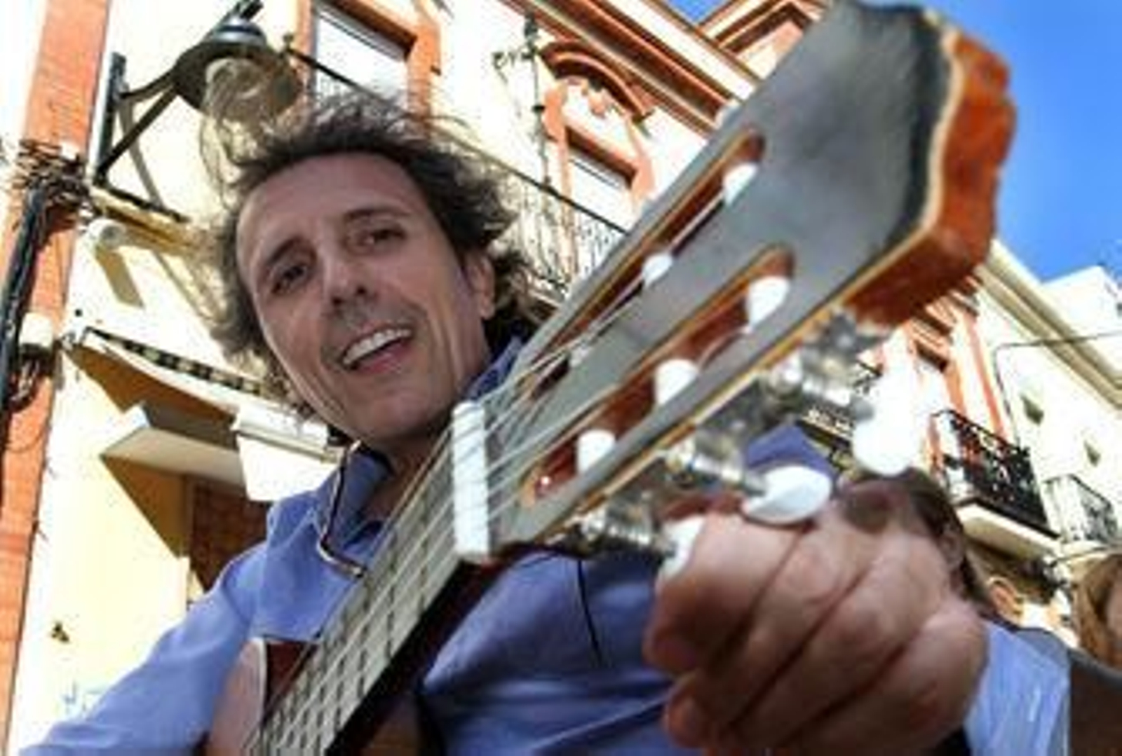 "Huelva vive ensimismada, no tiene mentalidad de situarse en el mundo"