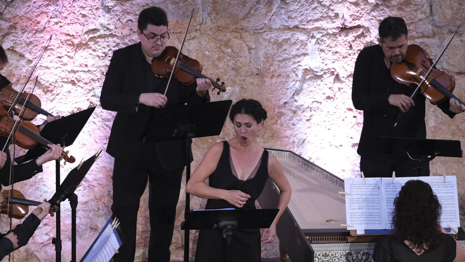 Imágenes del concierto de Harmonía del Parnás en el Festival de Música Renacentista y Barroca de Vélez Blanco