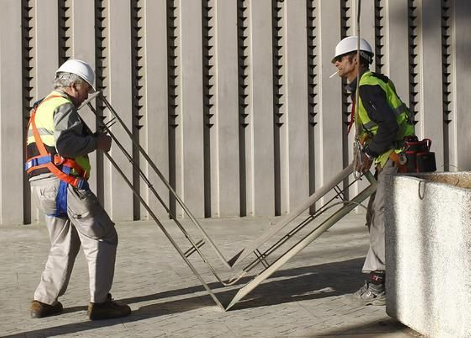 Retirada del nombre de Lopera del estadio del Betis. / Antonio Pizarro


Foto: Antonio Pizarro