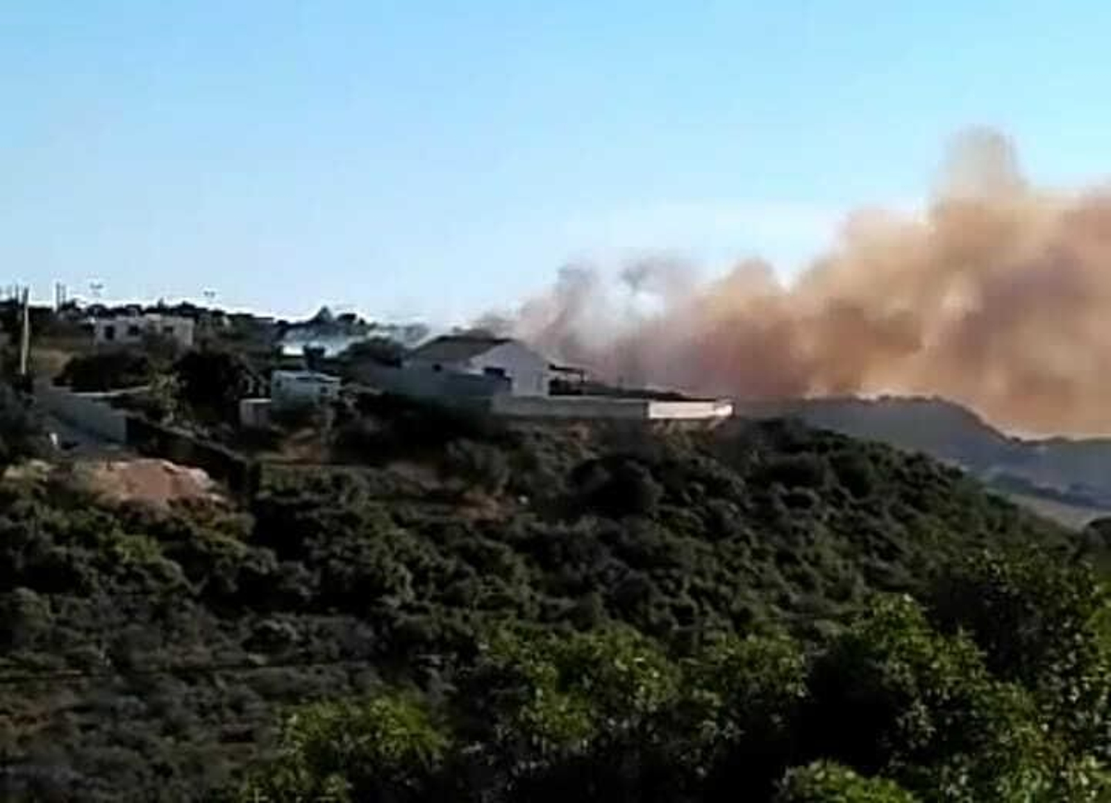 Imagen del incendio captada desde una vivienda cercana.