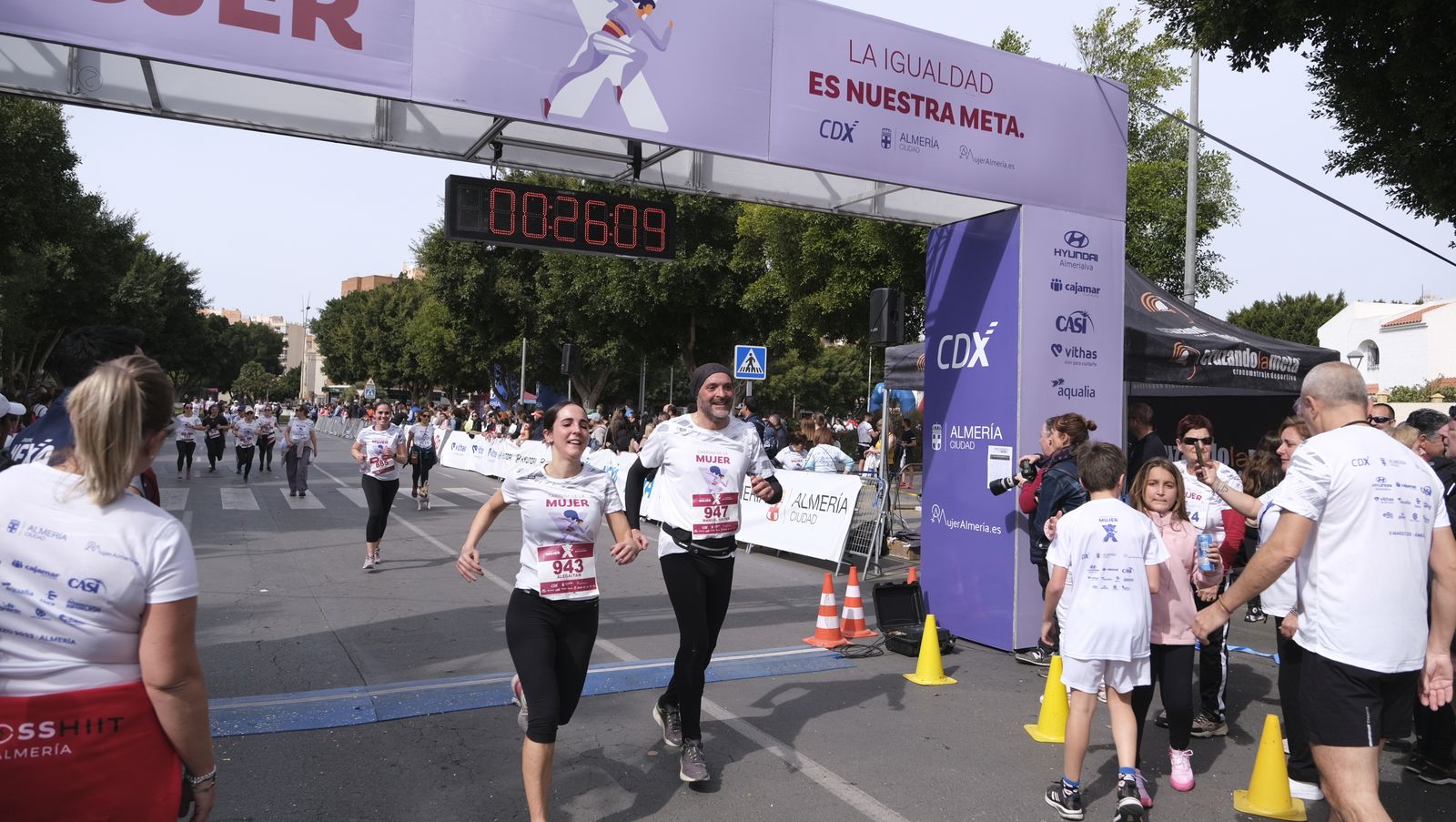 Imágenes de la Carrera de la Mujer 2023 en Almería