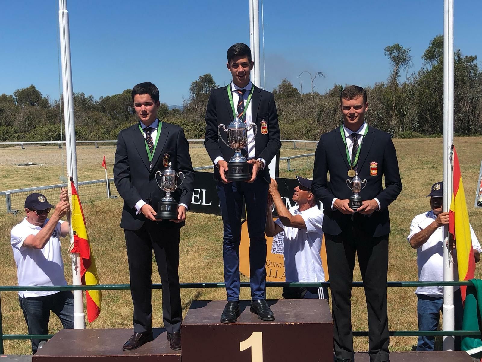José Antonio Lechuga, en lo alto del podio del Mundial júnior.