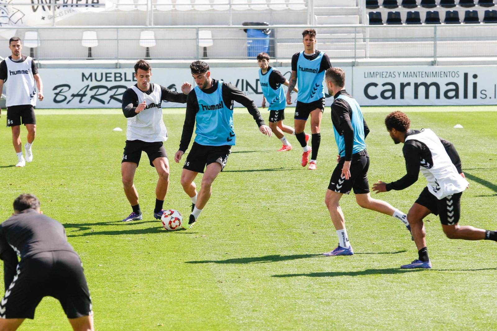 Las fotos del entrenamiento de la Balona previo al partido con el Cádiz Mirandilla, con Andrés Roldán presente
