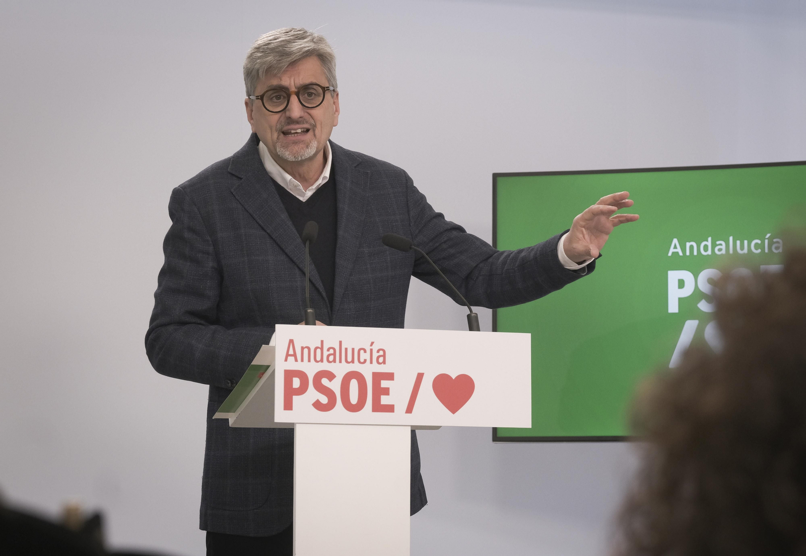 Josele Aguilar esta mañana en la sede del PSOE-A.