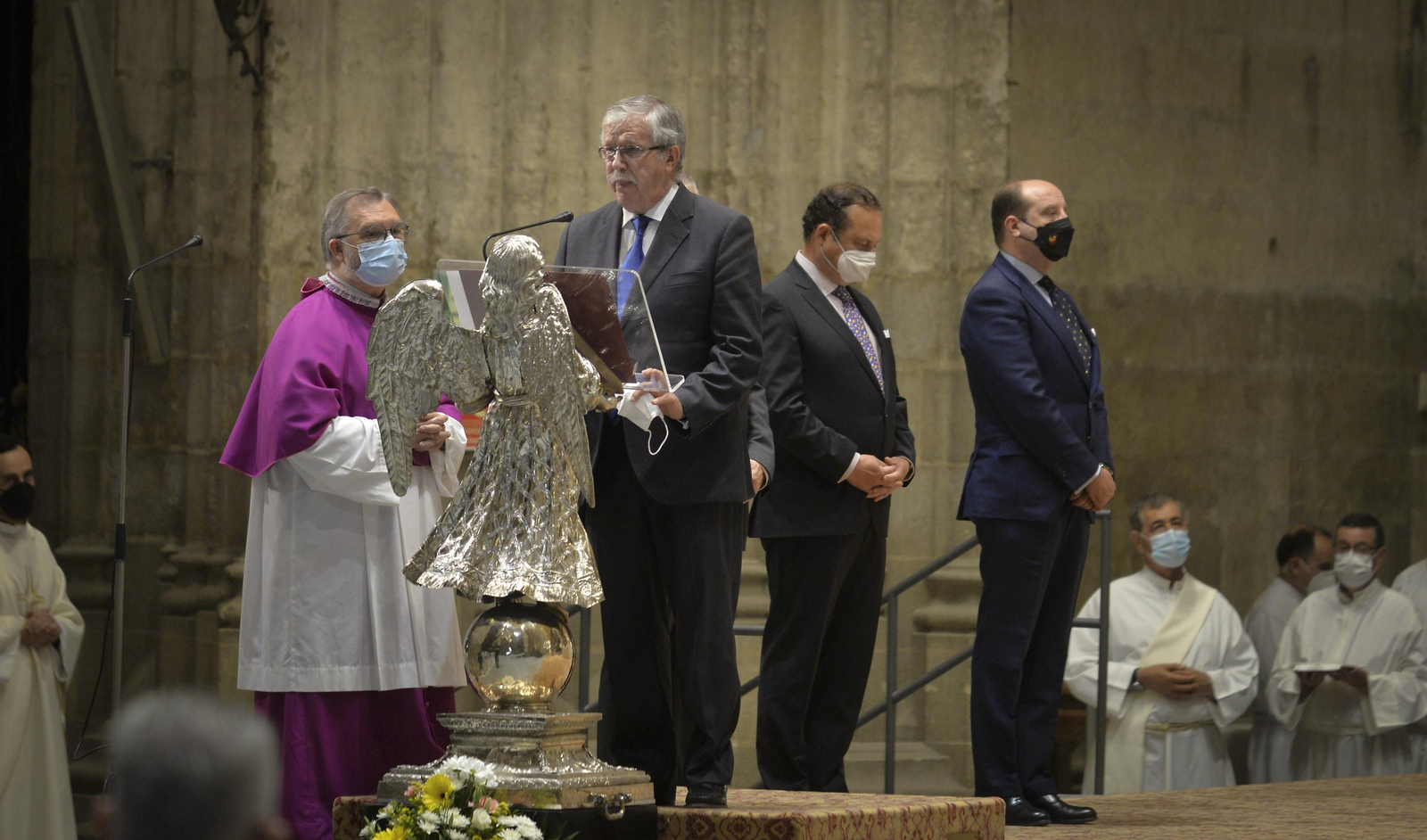 La Misa de despedida de Monseñor Asenjo, en imágenes