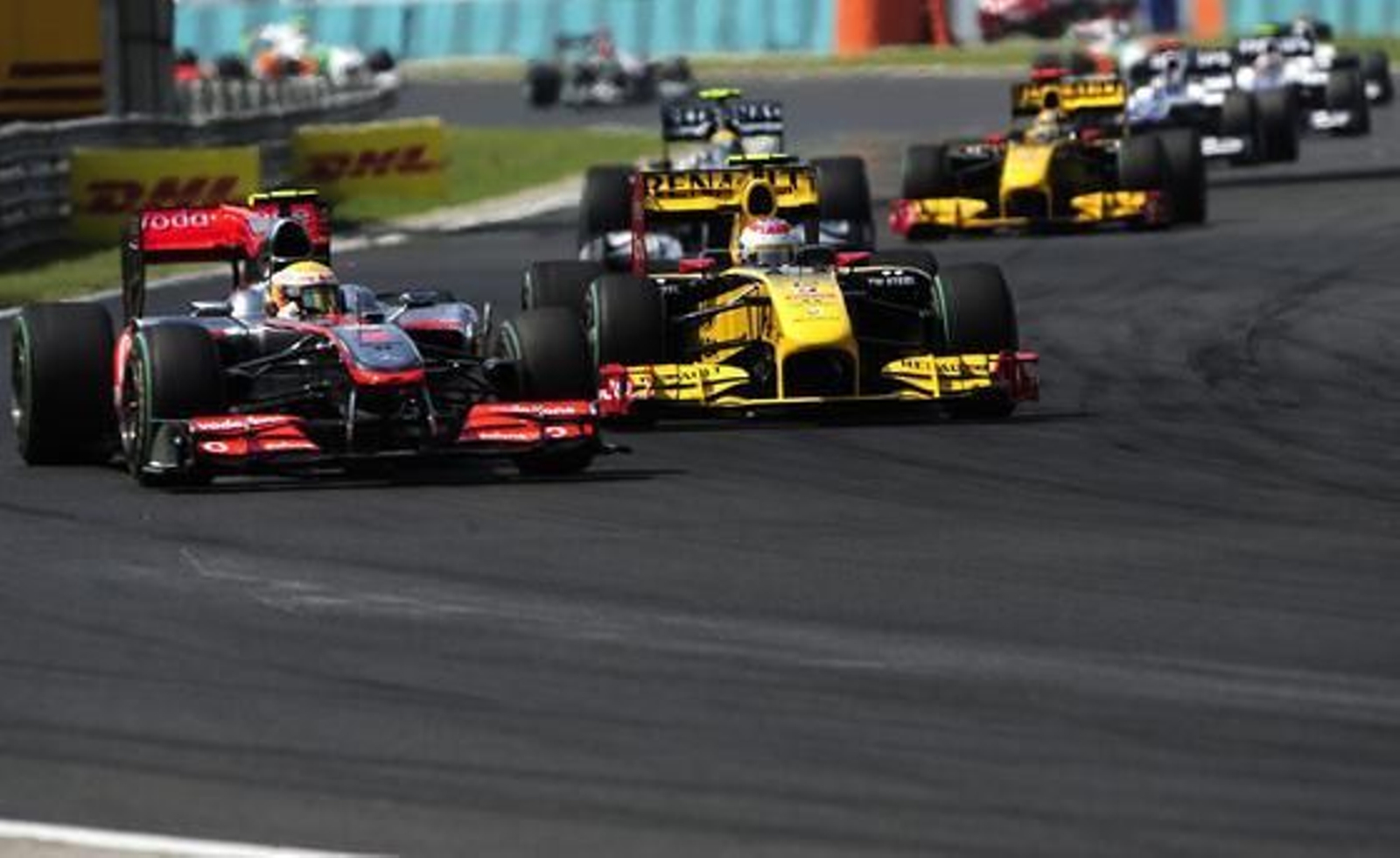 Fernando Alonso acaba segundo por detrás de Webber en el Gran Premio de Hungría. / AFP
