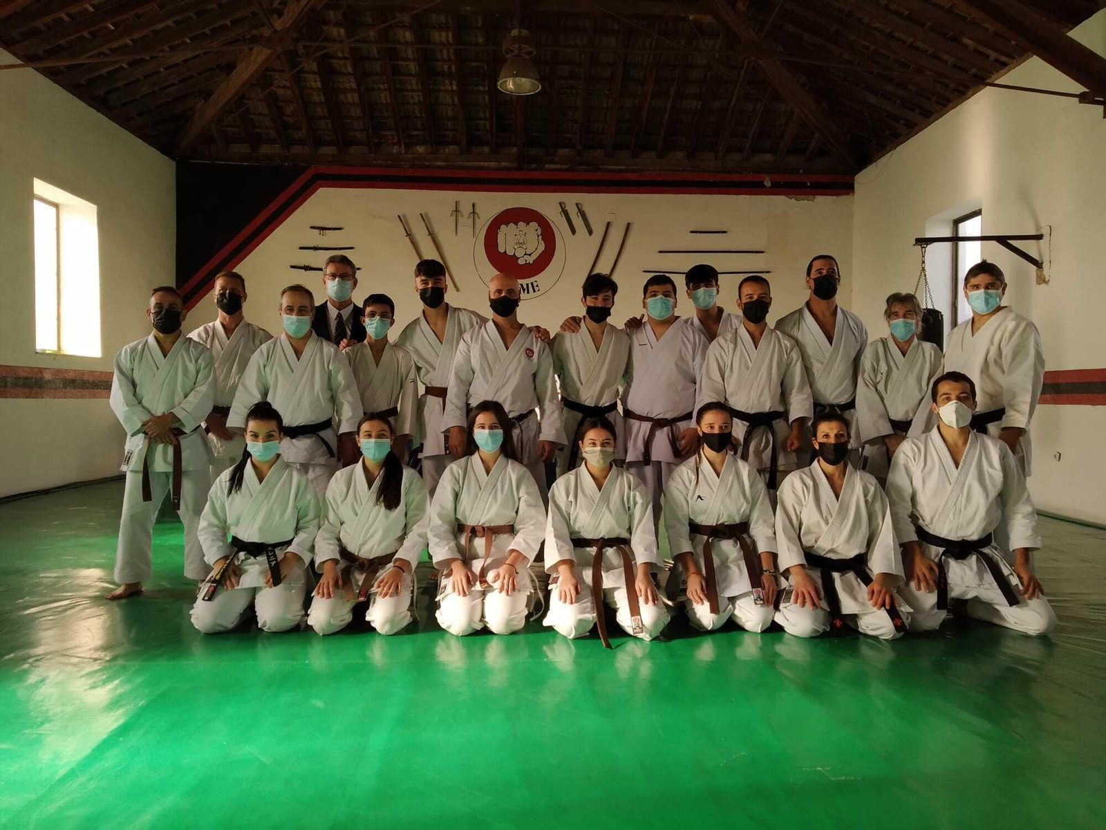 Veinte alumnos del Gimnasio Kime han obtenido nuevos cinturones tras aprobar los exámenes.