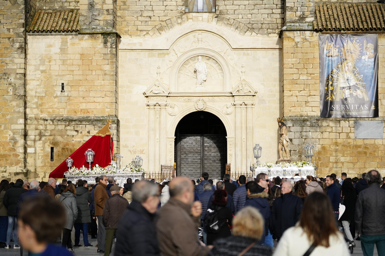 La procesión del Resucitado en Lucena, en imágenes