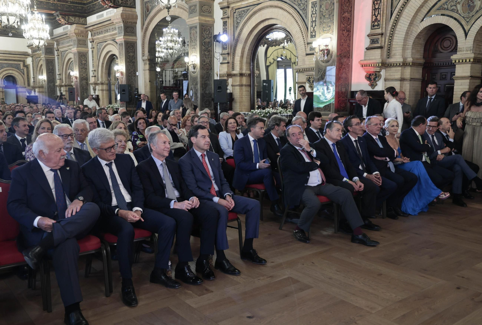 Asistentes a la presentación del Anuario Joly