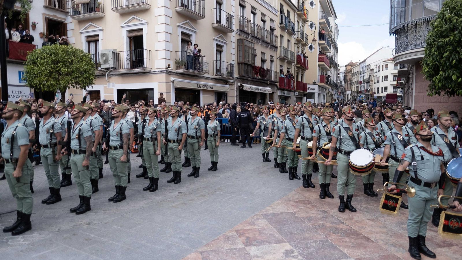 Legionarios durante el recorrido.